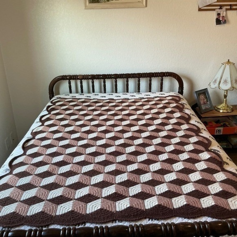 Vintage Handmade Crochet Afghan Blanket Geometric 3D Cube Pattern Brown Tan Wht